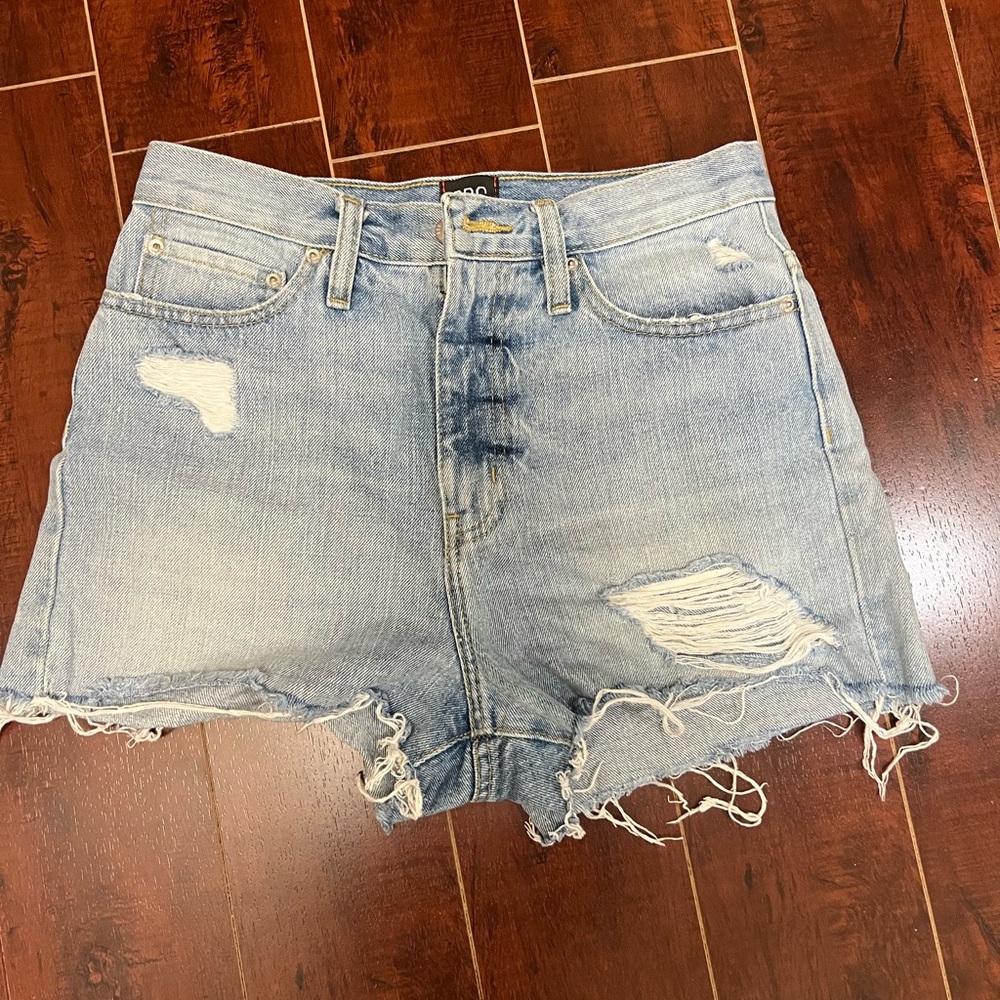Urban Outfitters BDG Girlfriend High-Rise Distressed Denim Shorts size 26